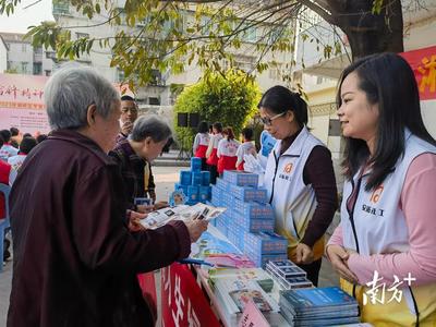 擦亮'志愿湘橋'品牌，湘橋區學雷鋒全民志愿服務月活動啟動